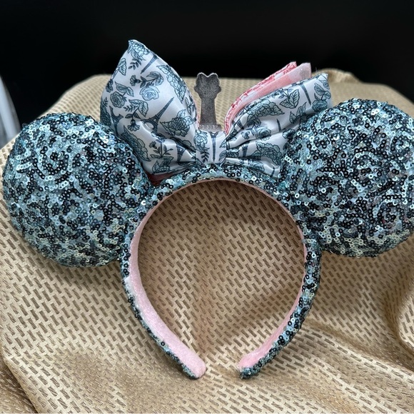 Disney Paris Minnie Mouse Ears - Picture 3 of 3